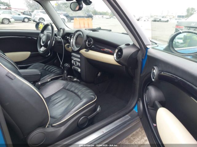 2007 MINI COOPER S WMWMF73557TL88137 Photo 4