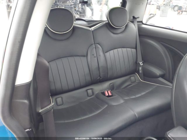 2007 MINI COOPER S WMWMF73557TL88137 Photo 7