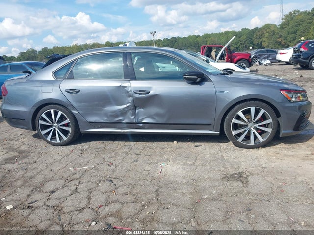2018 Volkswagen Passat 3.6l V6 Gt მანქანა იყიდება აუქციონზე, vin: 1VWJM7A3XJC050511, აუქციონის ნომერი: 43386435