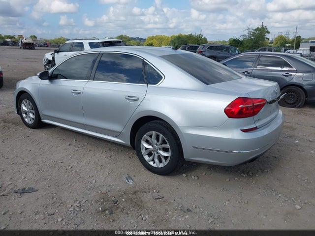 1VWAS7A31GC042179 Volkswagen Passat 1.8t S