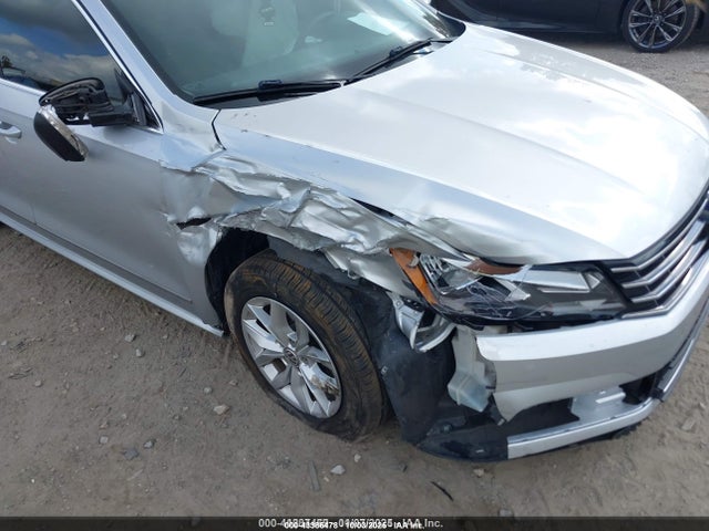 1VWAS7A31GC042179 Volkswagen Passat 1.8t S