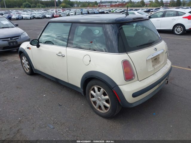 2003 MINI COOPER WMWRC33453TC48200 Photo 2