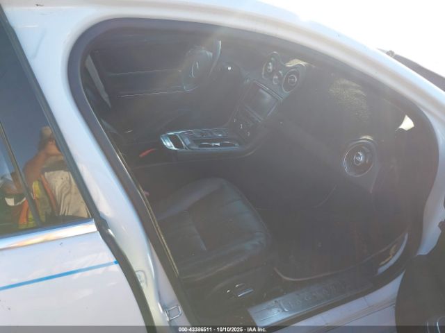2012 JAGUAR XJ SAJWA1CBXCLV28806 Photo 4