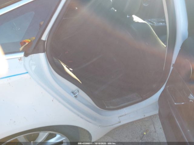 2012 JAGUAR XJ SAJWA1CBXCLV28806 Photo 7