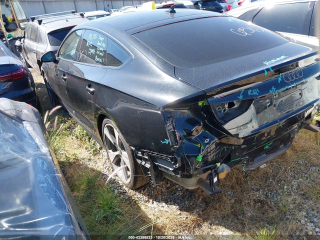 2021 AUDI A5 SPORTBACK WAUFACF53MA025161 Photo 2
