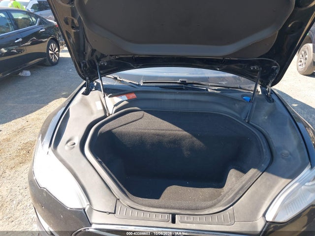 2015 TESLA MODEL S 5YJSA1H21FFP70767 Photo 9