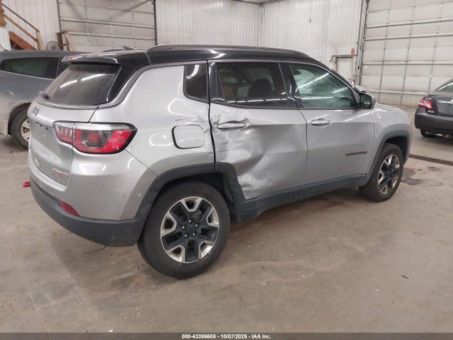 2018 Jeep Compass Trailhawk 4x4 მანქანა იყიდება აუქციონზე, vin: 3C4NJDDBXJT451415, აუქციონის ნომერი: 43386605