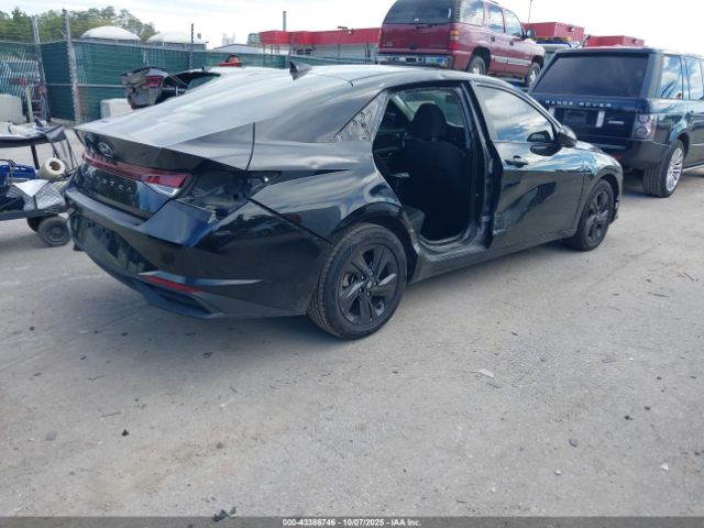 2021 HYUNDAI ELANTRA KMHLM4AG9MU114142 Photo 3