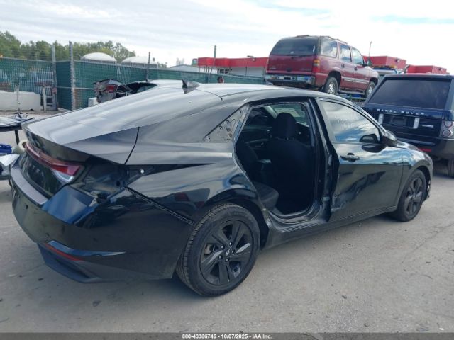 2021 HYUNDAI ELANTRA KMHLM4AG9MU114142 Photo 5