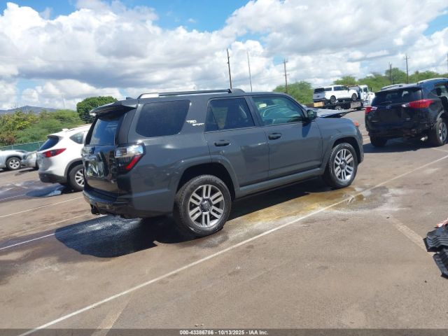 2024 TOYOTA 4RUNNER JTEAU5JR5R5310059 Photo 3