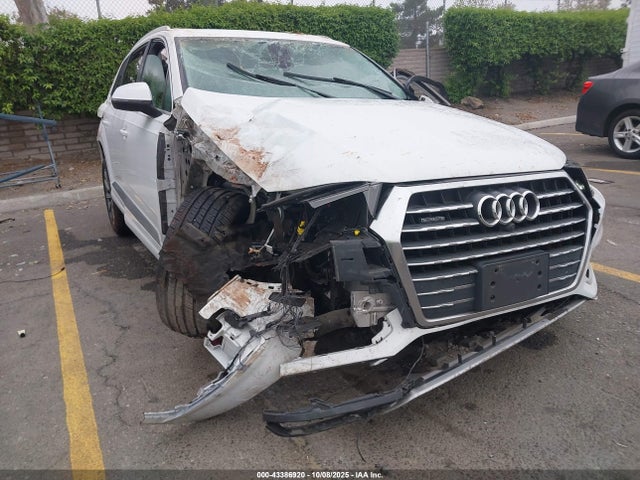 2017 AUDI Q7 WA1LHAF71HD037587 Photo 5