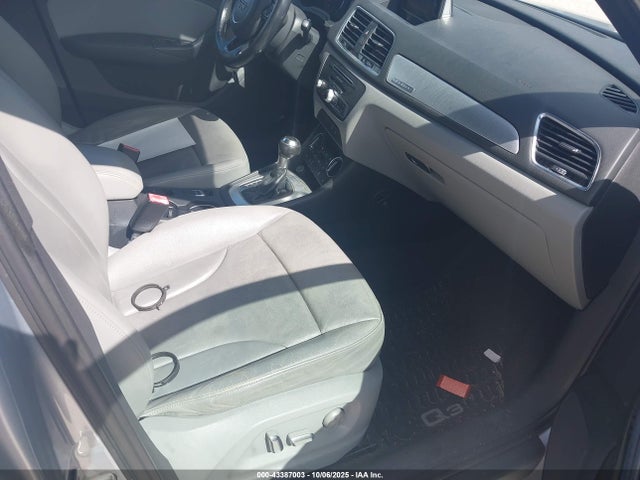 2016 AUDI Q3 WA1EFCFS9GR017877 Photo 4