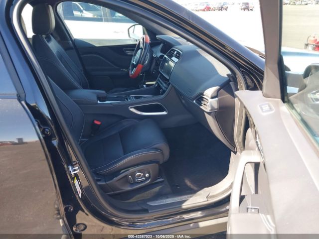 2020 JAGUAR F-PACE SADCM2FV6LA662944 Photo 4