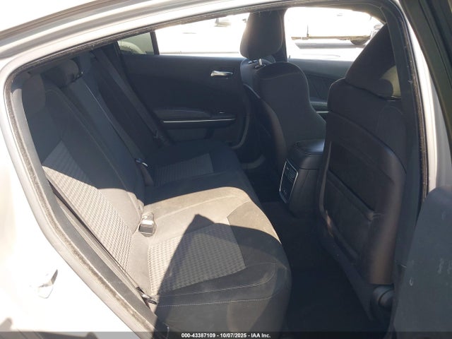 2C3CDXHG0KH670856 Dodge Charger Gt Rwd