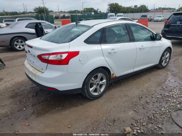 2014 FORD FOCUS 1FADP3F28EL232235 Photo 3