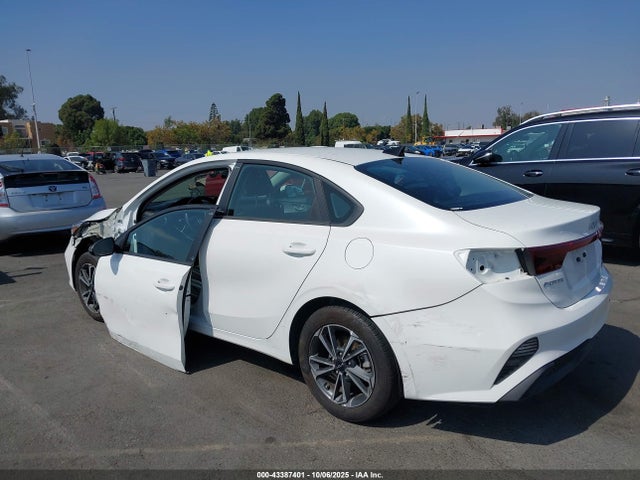 KIA Forte Lxs 2024 3KPF24AD5RE766856 Image 3