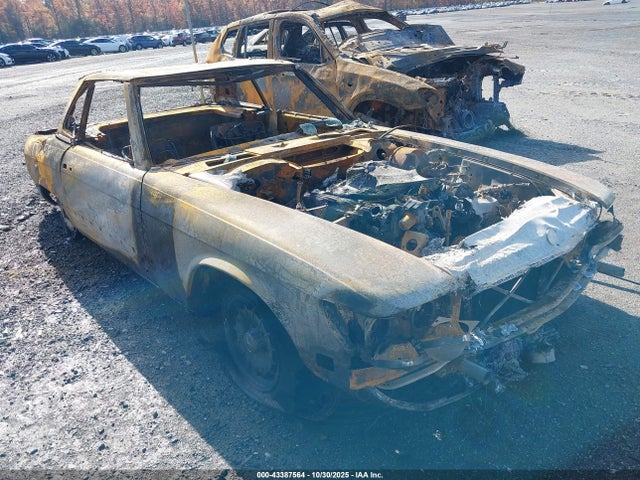 1985 MERCEDES-BENZ 380 WDBBA45C4FA021578