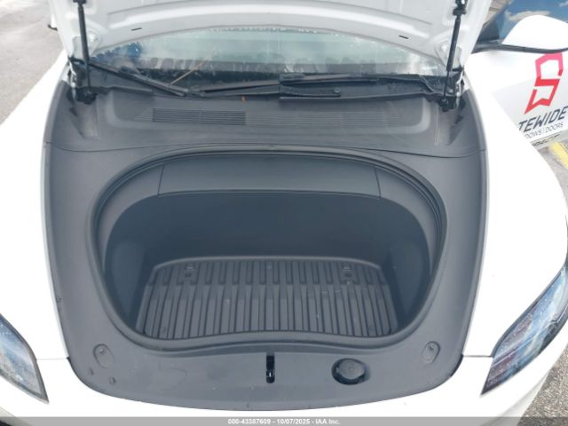 2024 TESLA MODEL 3 5YJ3E1EA8RF769544 Photo 9