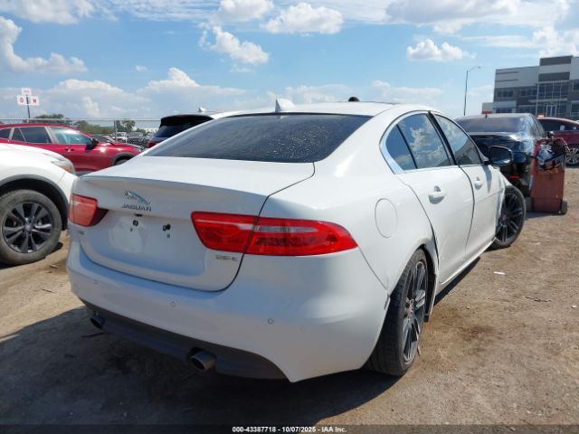 2019 JAGUAR XE SAJAE4FX4KCP49744 Photo 3