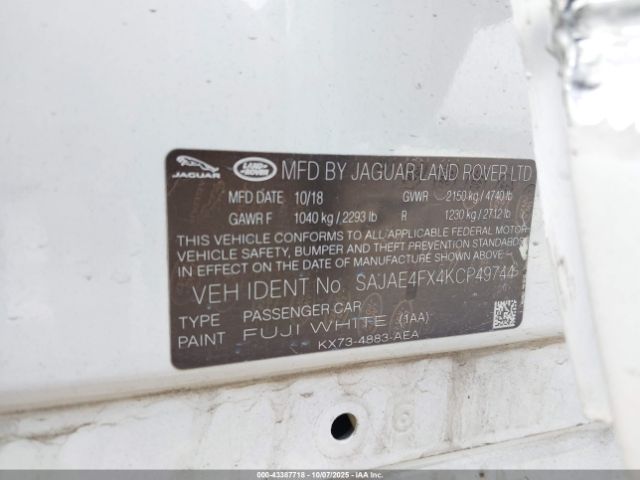 2019 JAGUAR XE SAJAE4FX4KCP49744 Photo 8