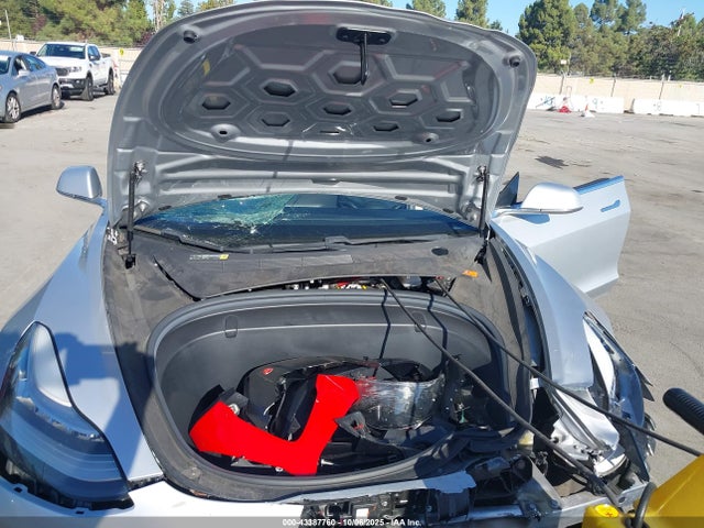 2018 TESLA MODEL 3 5YJ3E1EA8JF060830 Photo 9