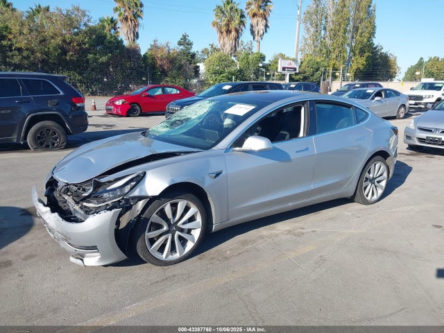 2018 TESLA MODEL 3 5YJ3E1EA8JF060830 Photo 1