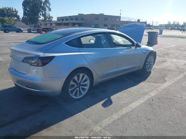2018 TESLA MODEL 3 5YJ3E1EA8JF060830 Photo 3