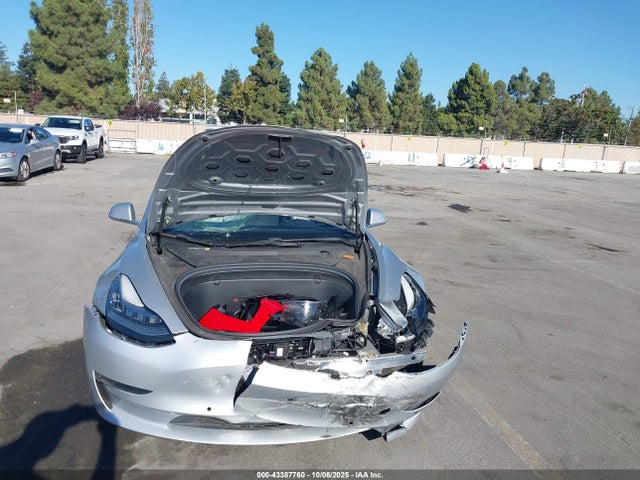 2018 TESLA MODEL 3 5YJ3E1EA8JF060830 Photo 5