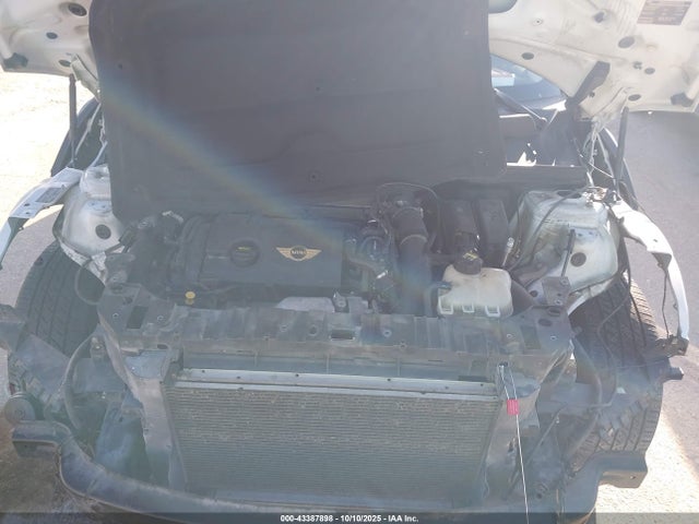 2015 MINI COUNTRYMAN WMWZC3C5XFWT02678 Photo 9