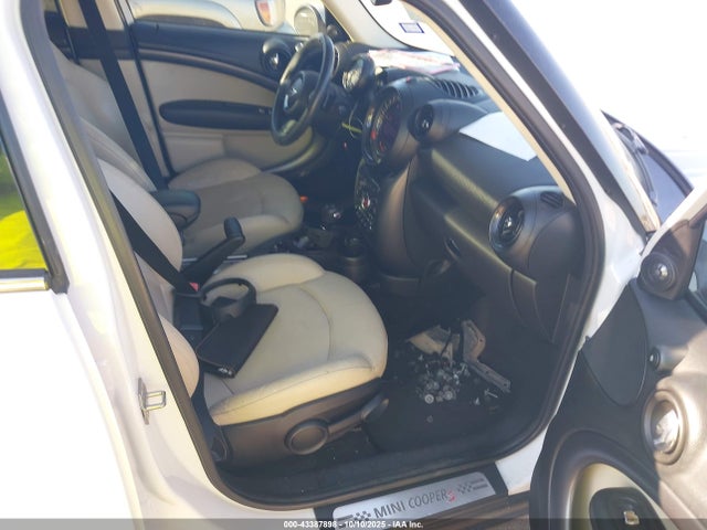 2015 MINI COUNTRYMAN WMWZC3C5XFWT02678 Photo 4
