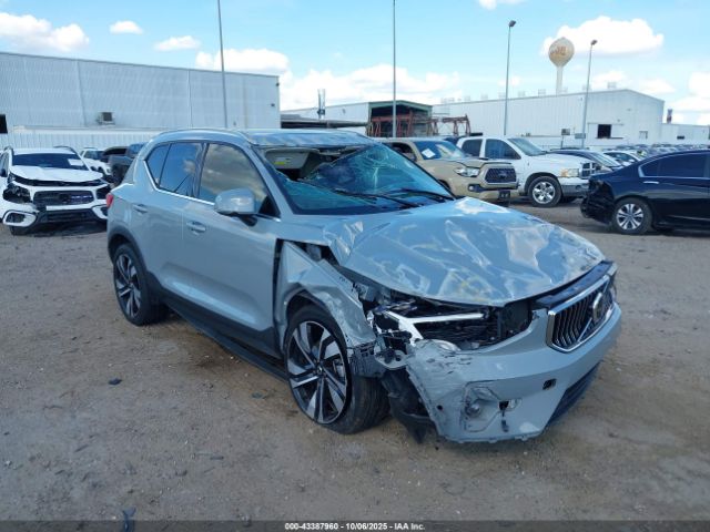 2024 VOLVO XC40 YV4L12UE9R2226001