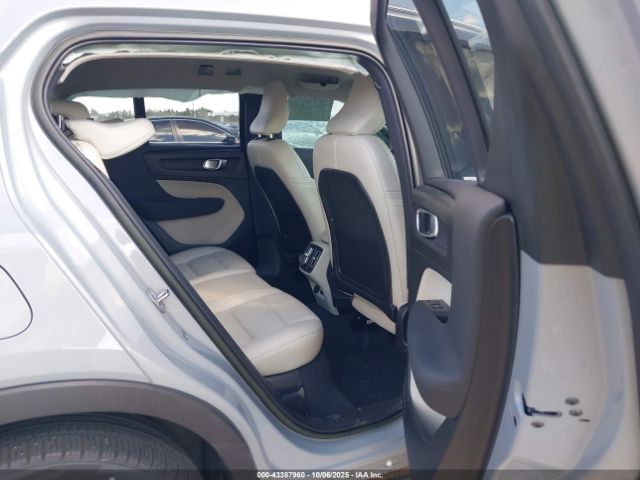 2024 VOLVO XC40 YV4L12UE9R2226001 Photo 7
