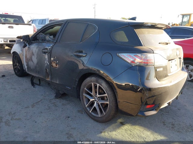2015 LEXUS CT 200H JTHKD5BH0F2244739 Photo 2