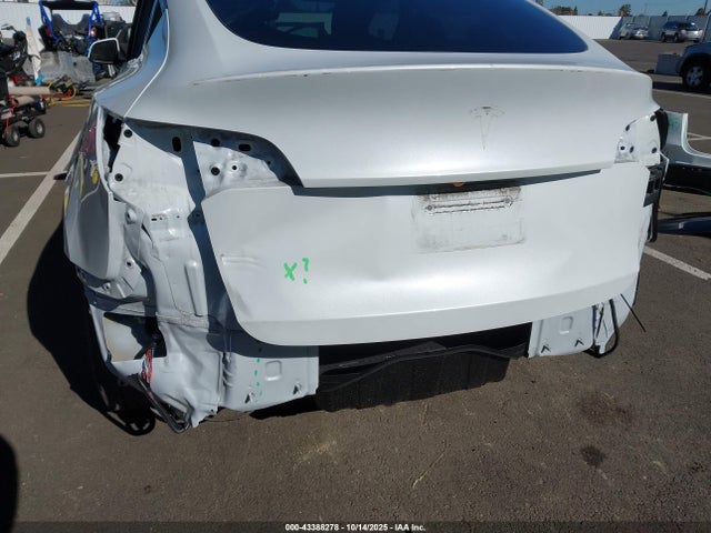 2023 TESLA MODEL Y 7SAYGDEEXPA075942 Photo 5