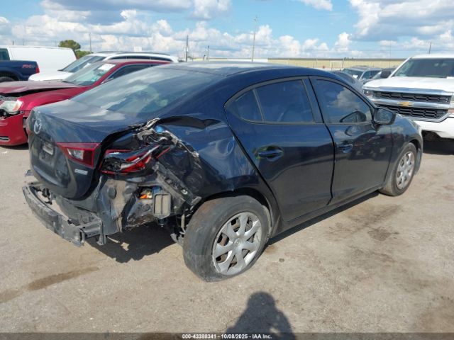 2017 MAZDA MAZDA3 3MZBN1U78HM122957 Photo 3