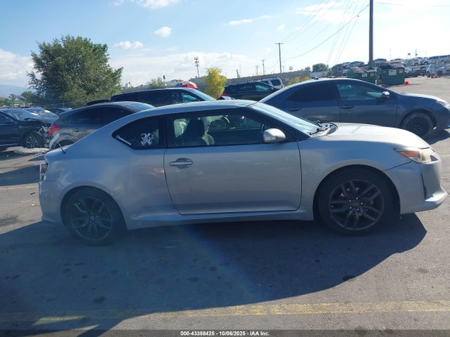 Scion Tc 10 Series 2014 JTKJF5C72E3069604 Image 13