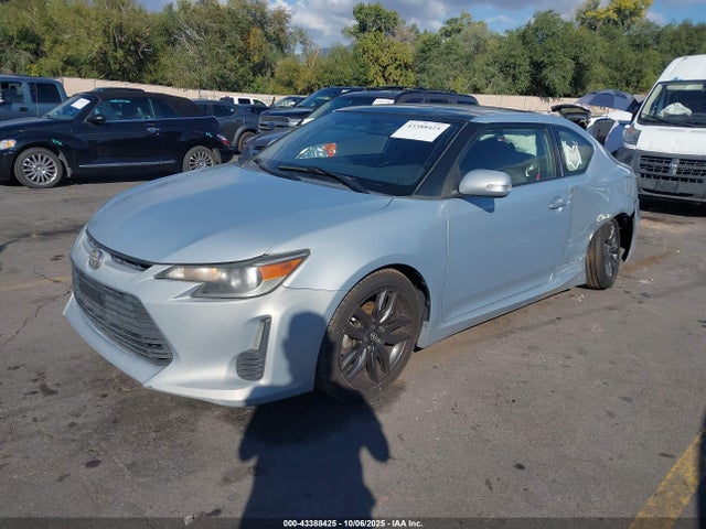 Scion Tc 10 Series 2014 JTKJF5C72E3069604 Image 2