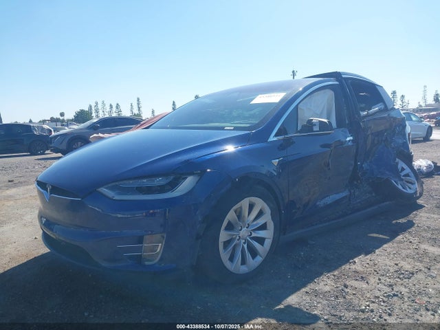 2017 TESLA MODEL X 5YJXCBE24HF075440 Photo 1