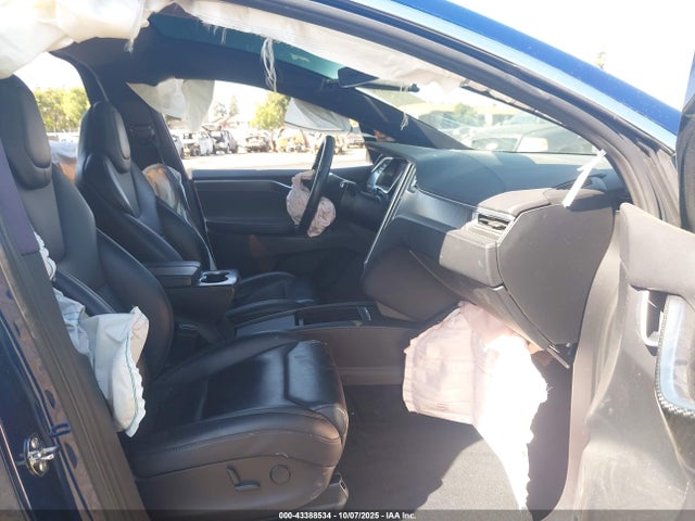 2017 TESLA MODEL X 5YJXCBE24HF075440 Photo 4