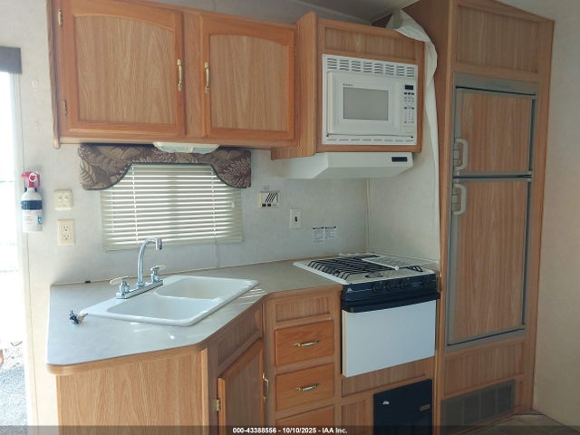 Продаж на аукціоні авто 2003 Skyline Nomad, vin: 1SN300P253C000611, номер лоту: 43388556