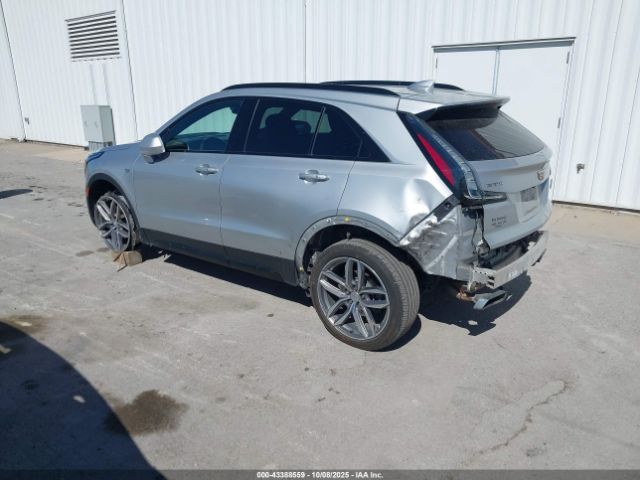 2019 CADILLAC XT4 1GYFZER49KF191656 Photo 2