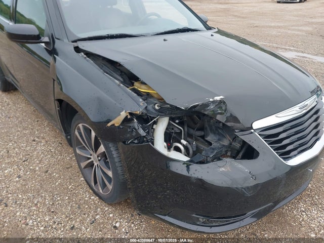 43388647 :رقم المزاد ، 1C3CCBHG9CN124328 vin ، 2012 Chrysler 200 S مزاد بيع