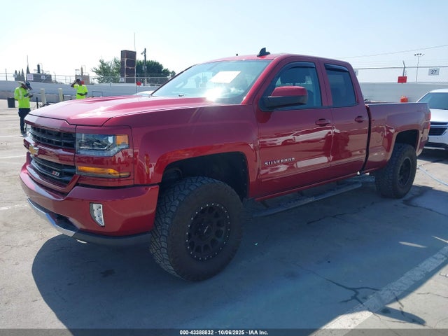 1GCVKREC5JZ339003 Chevrolet Silverado 1500 2lt