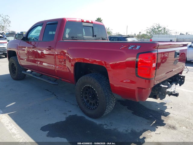 1GCVKREC5JZ339003 Chevrolet Silverado 1500 2lt
