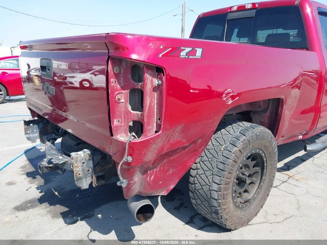 1GCVKREC5JZ339003 Chevrolet Silverado 1500 2lt