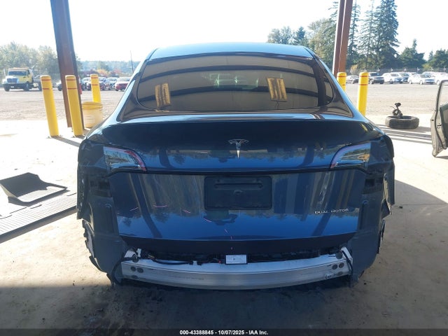 Auction sale of the 2022 Tesla Model Y Long Range Dual Motor All-wheel Drive, vin: 7SAYGDEE0NA006075, lot number: 43388845