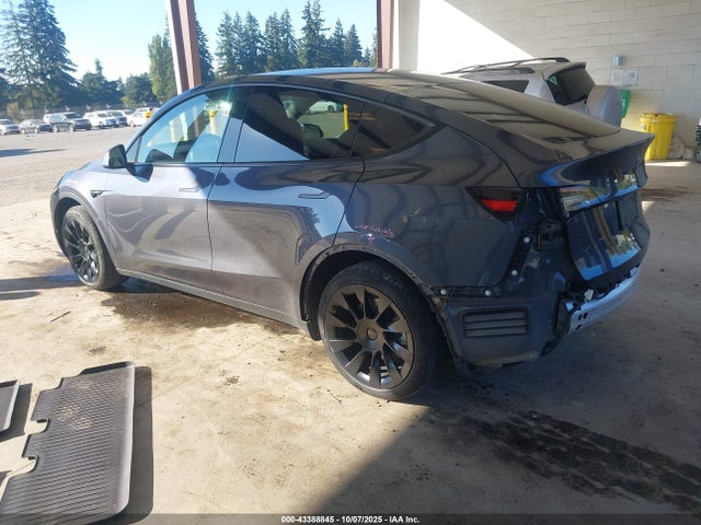 2022 TESLA MODEL Y 7SAYGDEE0NA006075 Photo 2