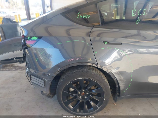 2022 TESLA MODEL Y 7SAYGDEE0NA006075 Photo 5