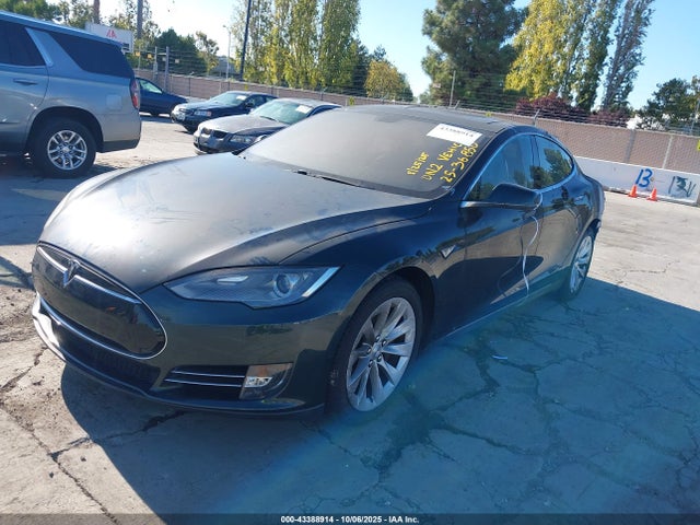 2013 TESLA MODEL S 5YJSA1CNXDFP21615 Photo 1