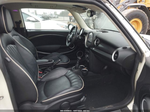 2013 MINI CLUBMAN WMWZG3C51DT576693 Photo 4